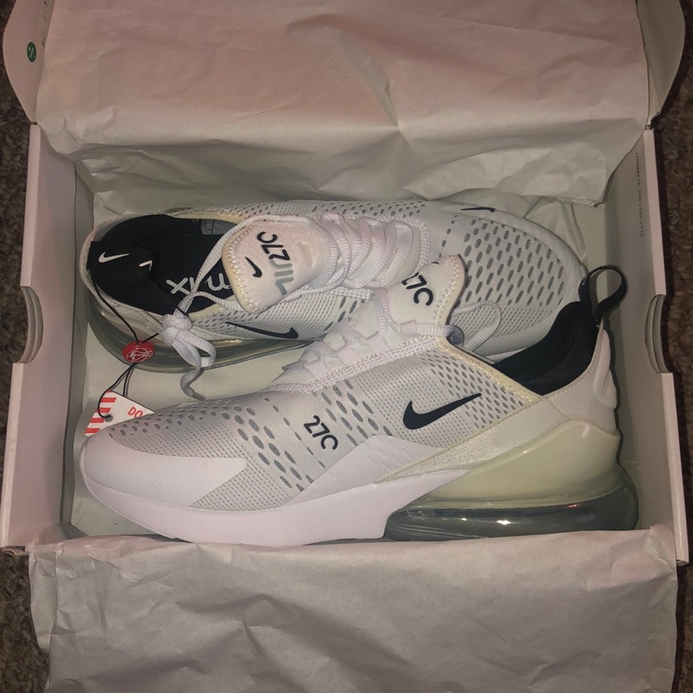 These are MENS 9.5, not women’s 🙃